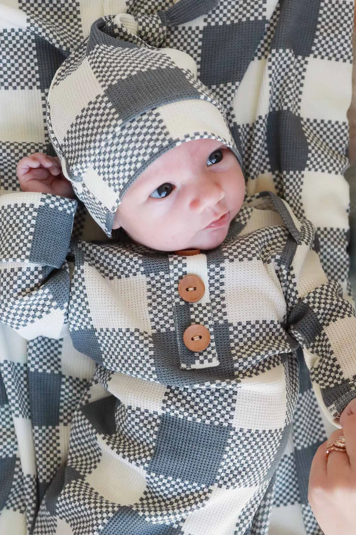 Big Check Bamboo Waffle Newborn Baby Knot Gown & Hat Set | Denim - Image 3