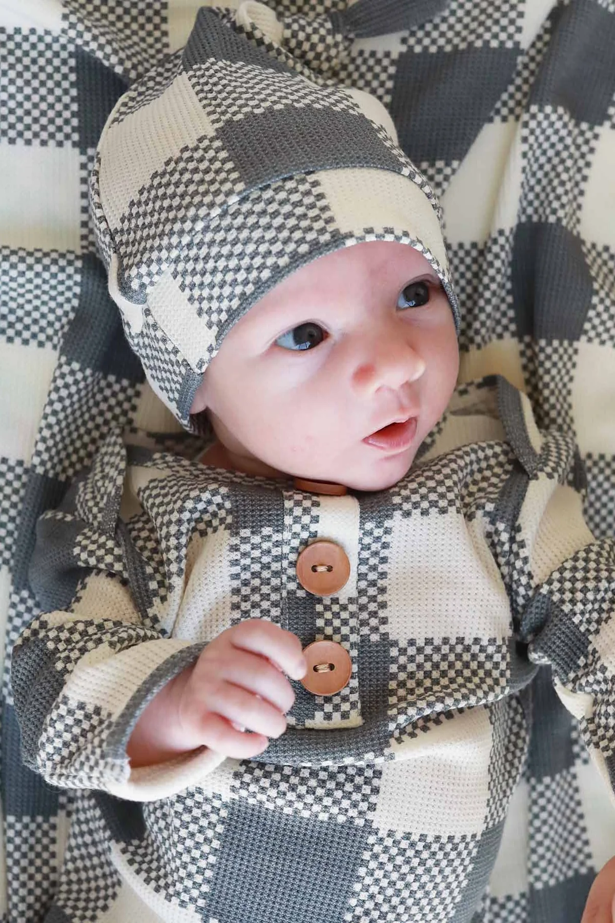 Big Check Bamboo Waffle Newborn Baby Knot Gown & Hat Set | Denim - Image 7