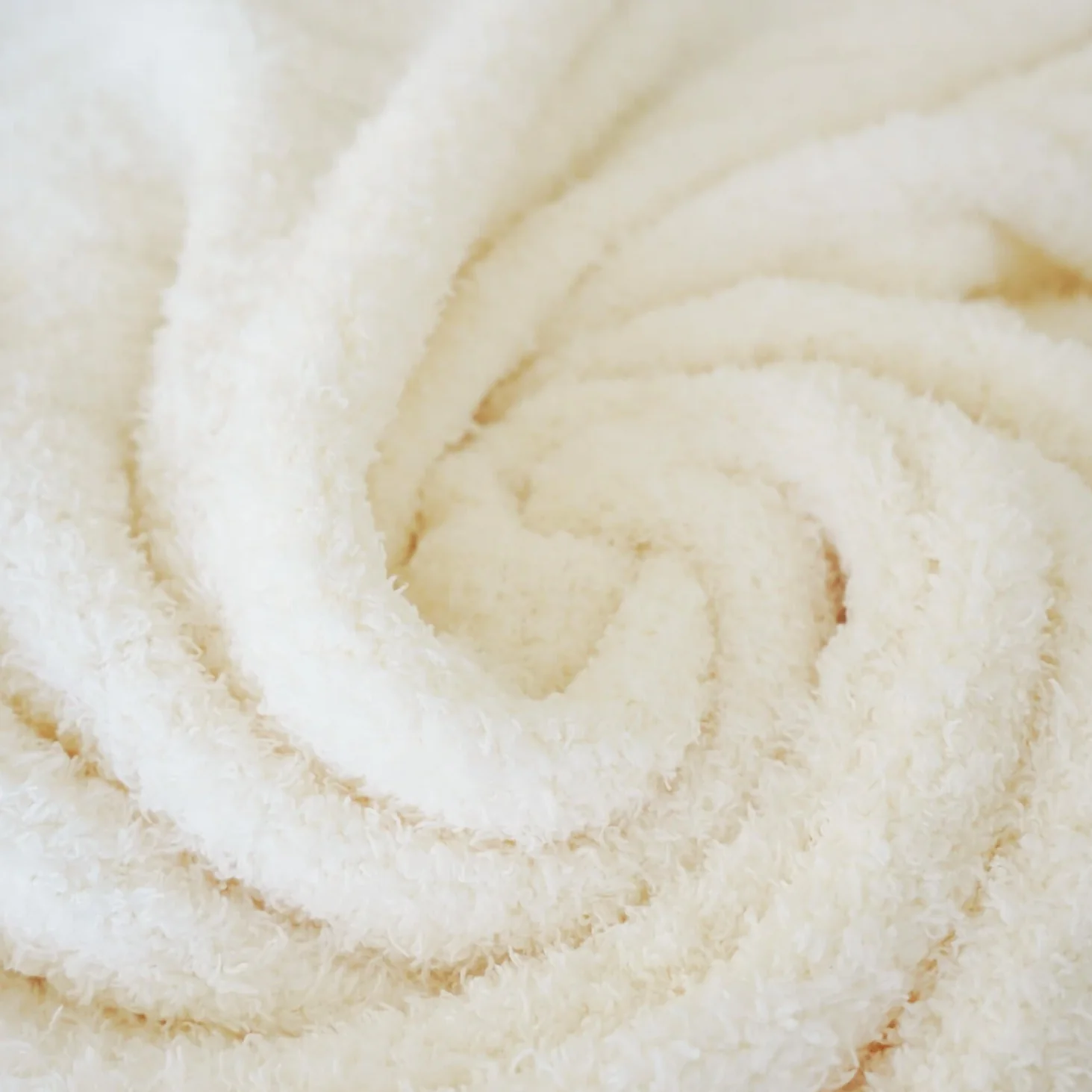 CuddleLane™ Luxe Blankets | Ivory - Image 3