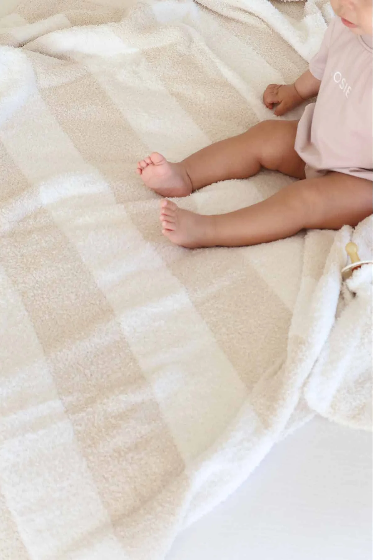 CuddleLane™ Luxe Blankets | Stripe - Image 10