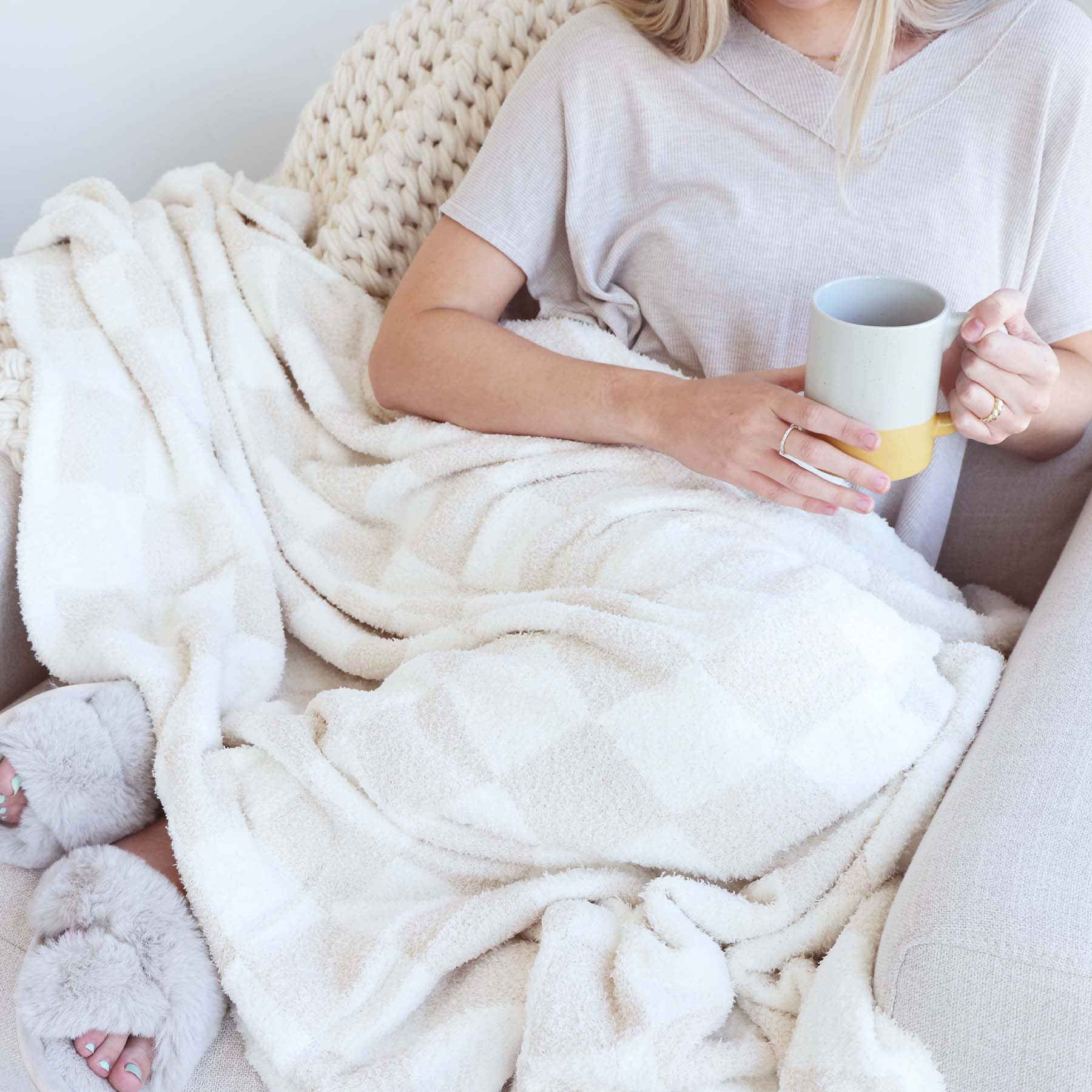 CuddleLane™ Luxe Blankets | Toffee Check - Image 7
