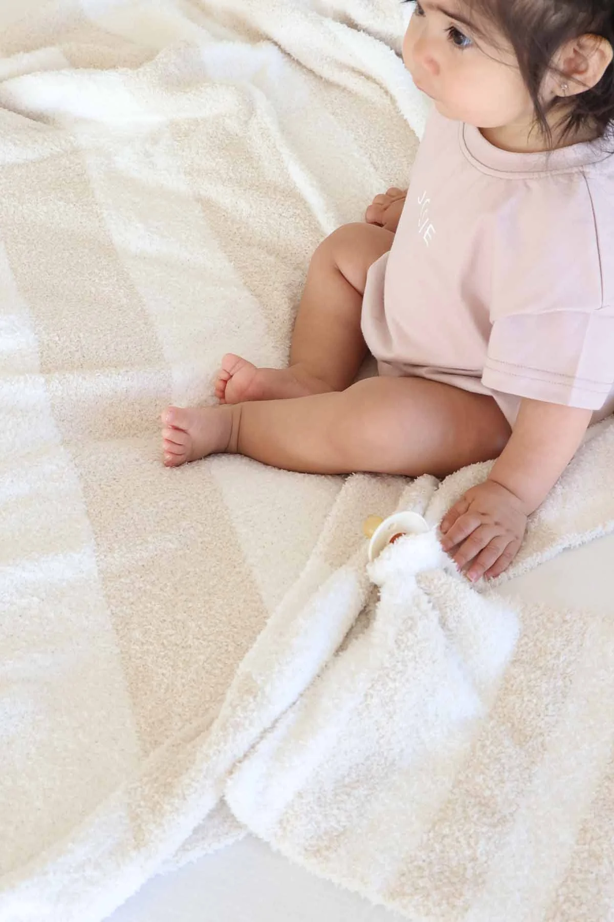 CuddleLane™ Luxe Blankets | Stripe - Image 8