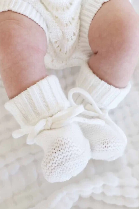 Knit Newborn Bow Booties | Light Ivory - Image 4