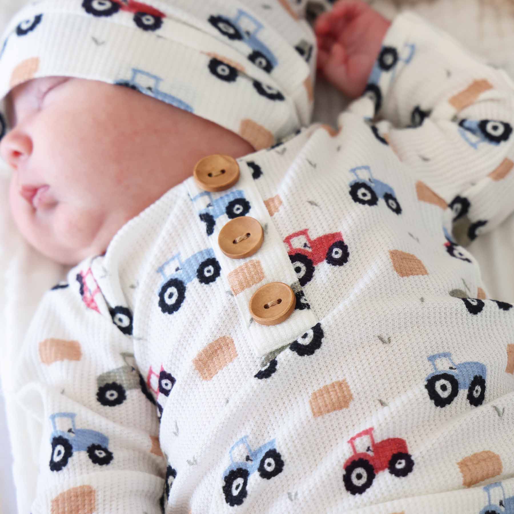 Little Farmer Bamboo Waffle Newborn Baby Knot Gown & Hat Set - Image 3