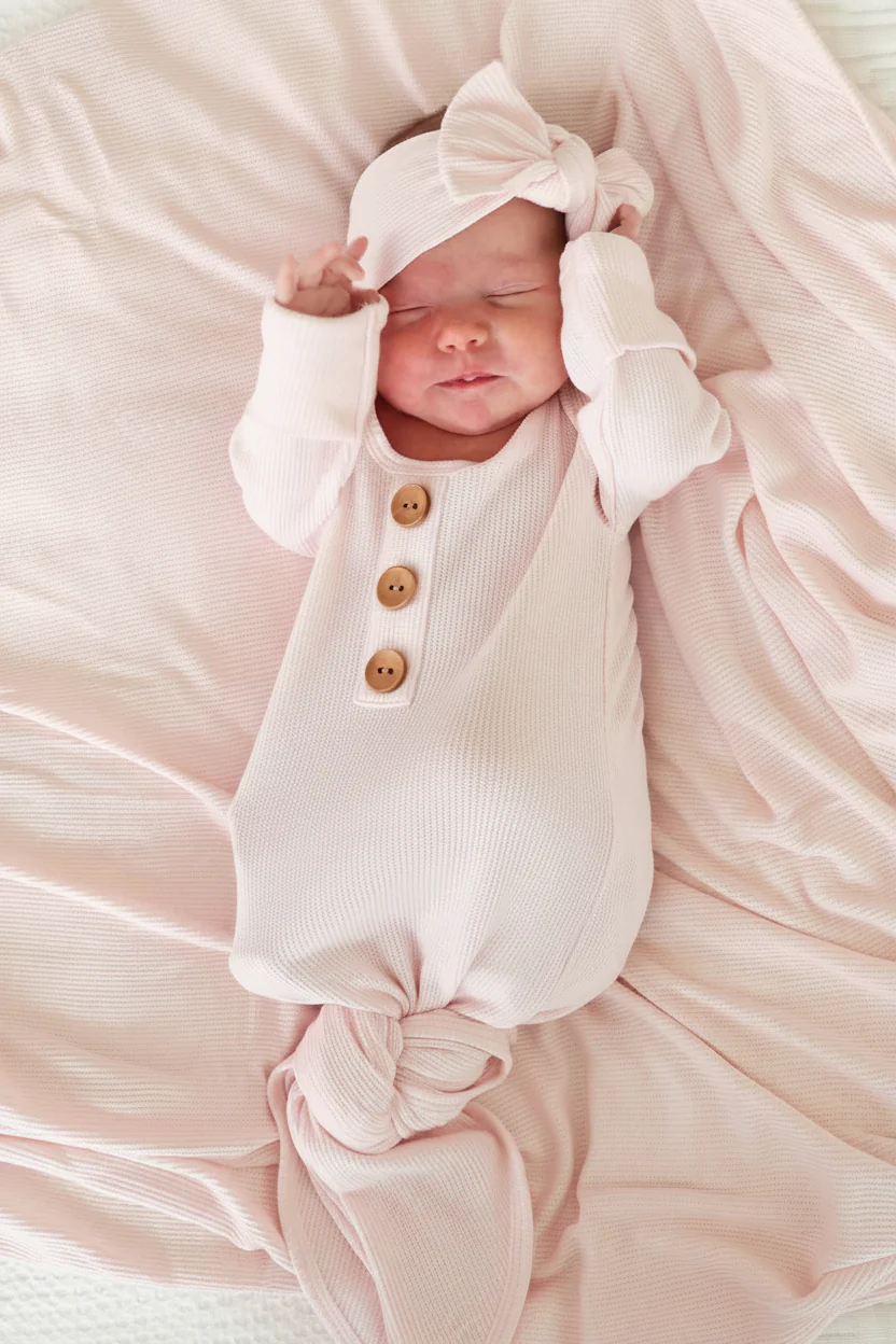Pearl Pink Bamboo Waffle Newborn Baby Knot Gown & Hat Set - Image 4