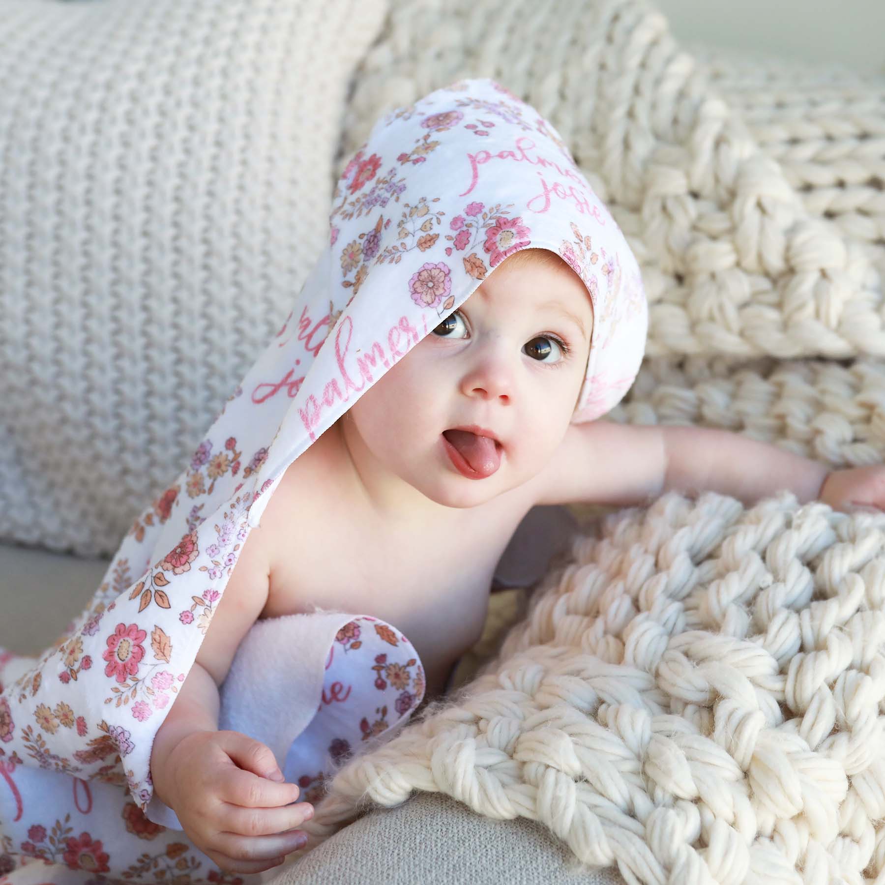Personalized Hooded Towel | Secret Garden - Image 4
