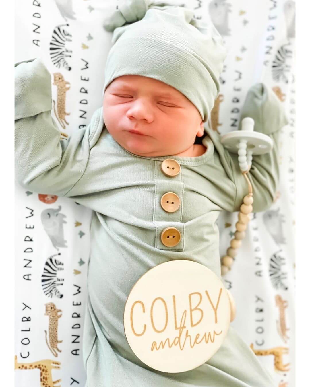 Solid Moss Bamboo Baby Knot Gown & Hat - Image 4